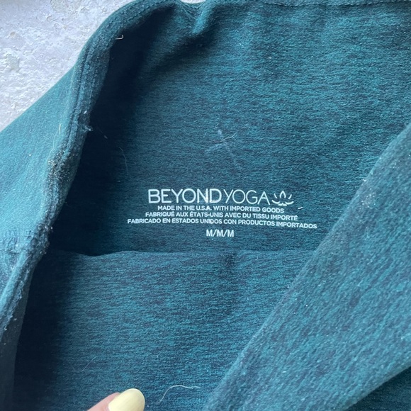 Beyond Yoga Set - Picture 6 of 6